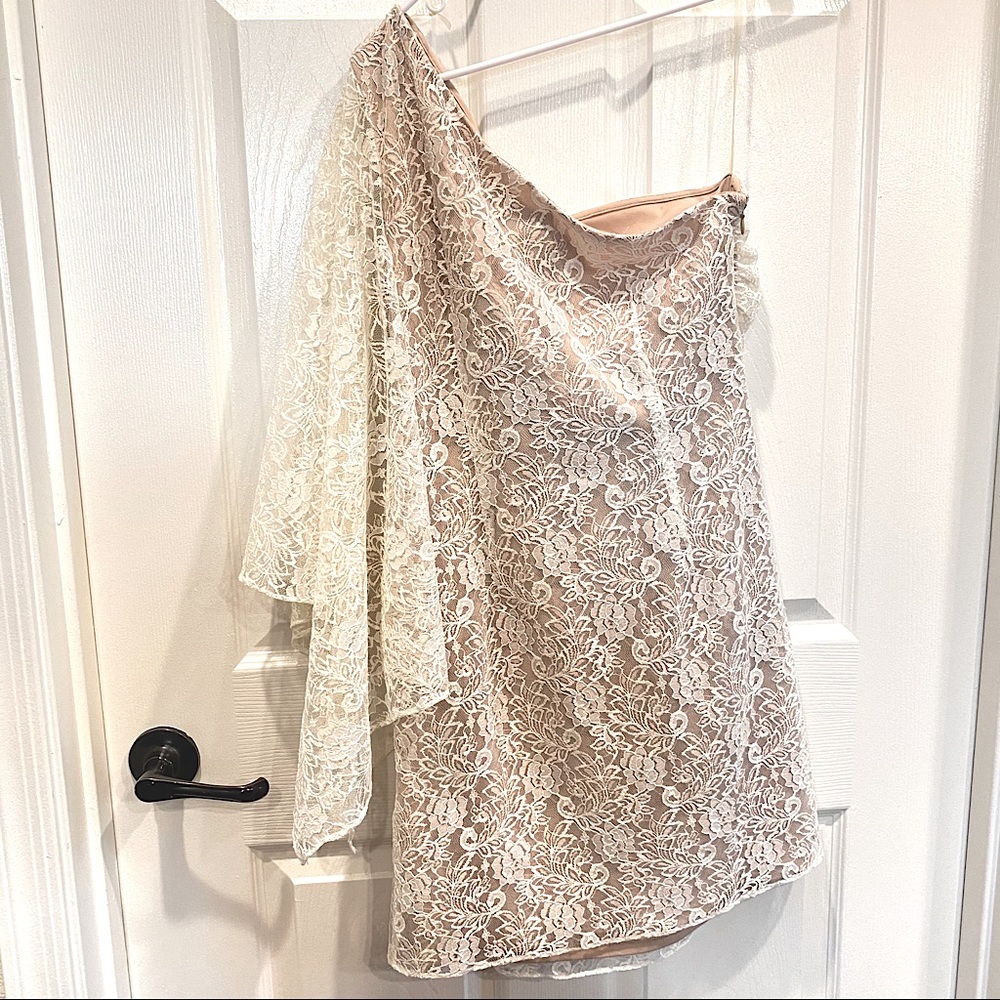 Adrianna Pappell Boutique one shoulder lac…